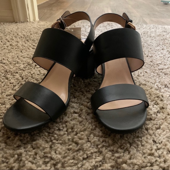 SOLD Faux leather two strap sandal pumps - Picture 6 of 6